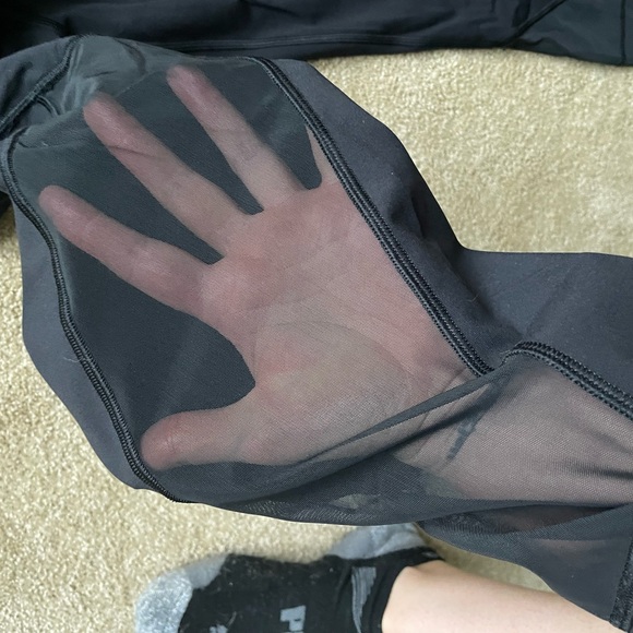 Lululemon cropped leggings - Picture 3 of 3